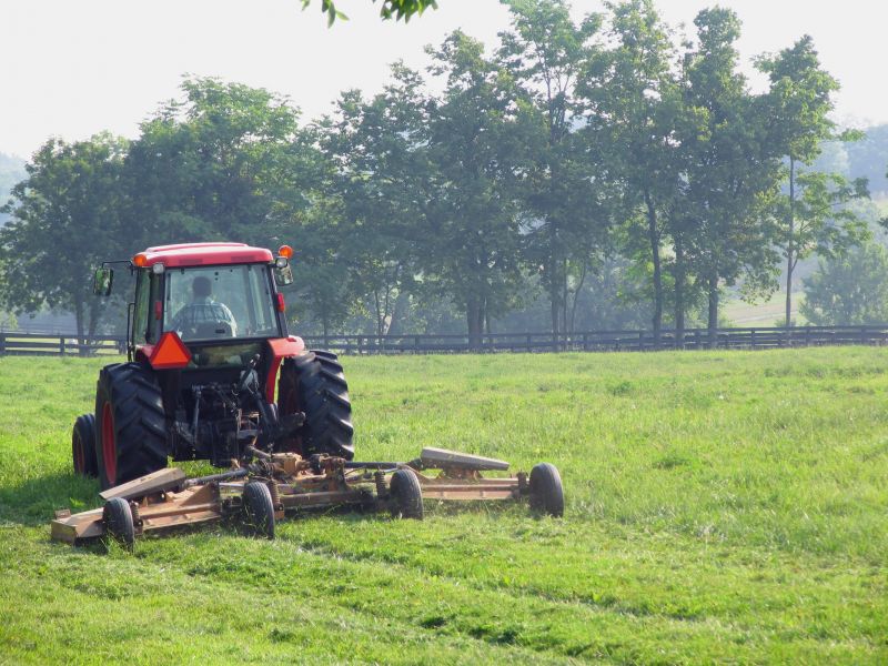Acreage Mowing Service in Prince Georges County, MD